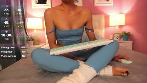 Snapshot of tashahoney chatting on 02-10-25, 03:46 Tasha online show from 02-10-25, 03:46