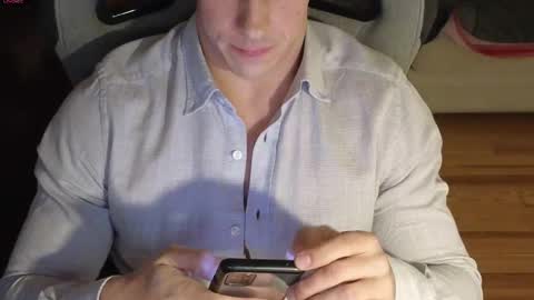 Snapshot of taskataska07 chatting on 12-28-24, 07:01 Carlenjoyswithoil online show from 12-28-24, 07:01