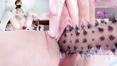 Snapshot of taste_my_strawberry chatting on 06-22-26, 10:34 Peachycream online show from 06-22-26, 10:34