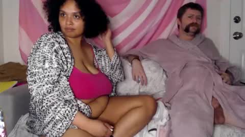 Snapshot of tasteekitty chatting on 02-01-25, 06:32 Tastee Kitty online show from 02-01-25, 06:32