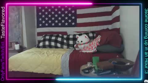 Snapshot of tasteflavored_femboy chatting on 01-25-25, 10:28 Taste online show from 01-25-25, 10:28