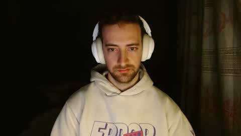 Snapshot of tastemyboner chatting on 12-05-25, 01:36 tastemyboner online show from 12-05-25, 01:36