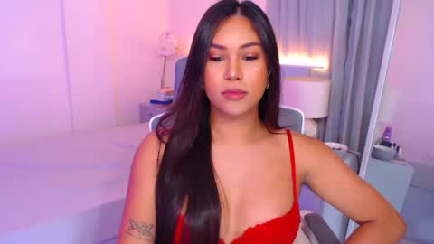 Snapshot of tasteofinnocence chatting on 05-08-26, 08:14 Miss Tati online show from 05-08-26, 08:14