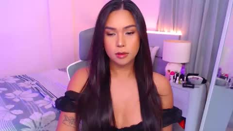 Snapshot of tasteofinnocence chatting on 05-17-26, 03:26 Miss Tati online show from 05-17-26, 03:26