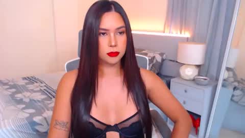 Snapshot of tasteofinnocence chatting on 05-18-26, 04:29 Miss Tati online show from 05-18-26, 04:29