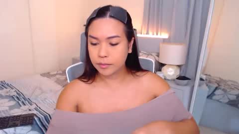 Snapshot of tasteofinnocence chatting on 05-19-26, 05:03 Miss Tati online show from 05-19-26, 05:03