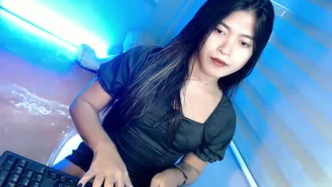 Snapshot of tasteofinnocent69 chatting on 01-17-25, 06:15 online show from 01-17-25, 06:15