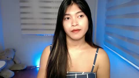 Snapshot of tasteofinnocent69 chatting on 01-19-25, 05:48 online show from 01-19-25, 05:48
