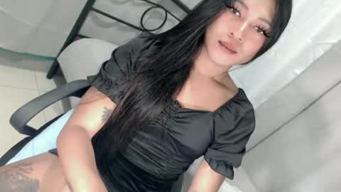Snapshot of tasteofinnocent69 chatting on 05-20-26, 04:40 online show from 05-20-26, 04:40