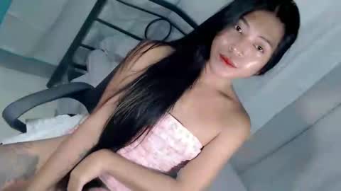 Snapshot of tasteofinnocent69 chatting on 05-23-26, 07:24 online show from 05-23-26, 07:24