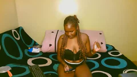 Snapshot of tastie_t chatting on 10-29-25, 04:04 tastie_t online show from 10-29-25, 04:04