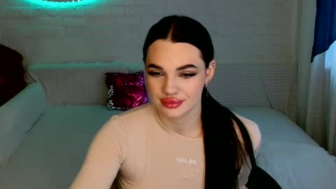 tasty_babyy online show from 02-10-25, 12:29