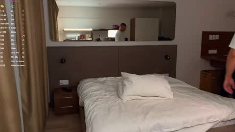 My shows 2100500 UTC3 online show from 12-04-25, 04:27