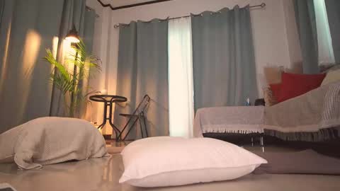 RHEA  pronanciation like Reya   online show from 09-12-25, 09:09