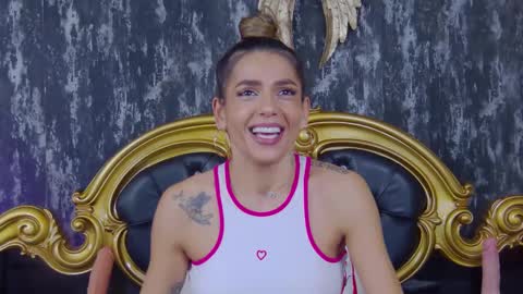 TastyPatricia online show from 02-08-25, 10:39