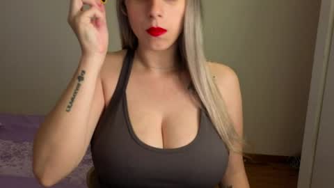 Snapshot of tateisblonde chatting on 07-06-26, 01:08 tateisblonde online show from 07-06-26, 01:08