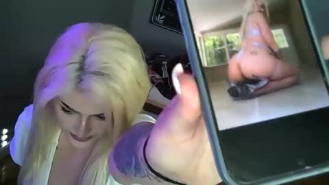 Riley Jade online show from 04-15-26, 09:26