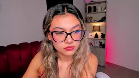 tatiana_mendoza online show from 11-04-25, 01:10