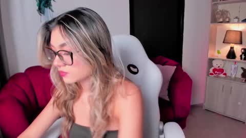 tatiana_mendoza online show from 11-19-25, 06:41