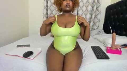 Snapshot of tatiana_storm chatting on 01-12-26, 08:25 tatiana_storm online show from 01-12-26, 08:25