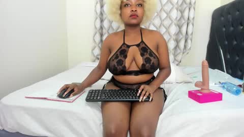 Snapshot of tatiana_storm chatting on 02-15-26, 08:49 tatiana_storm online show from 02-15-26, 08:49