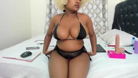 Snapshot of tatiana_storm chatting on 02-21-26, 10:22 tatiana_storm online show from 02-21-26, 10:22