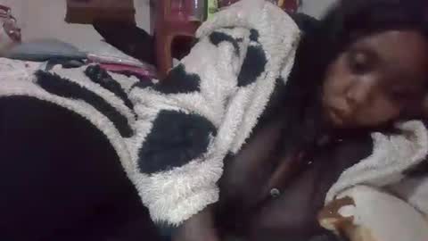 Snapshot of tatianahery chatting on 06-19-26, 05:50 tatianahery online show from 06-19-26, 05:50