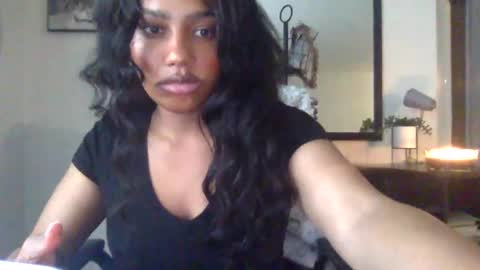 Snapshot of tatiannatease chatting on 12-19-24, 05:18 Tatianna Marie online show from 12-19-24, 05:18