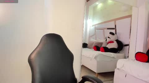 Snapshot of tatikanyx chatting on 06-26-26, 12:09 tatikanyx online show from 06-26-26, 12:09