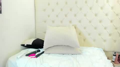 Snapshot of tatikanyx chatting on 07-19-26, 10:02 tatikanyx online show from 07-19-26, 10:02