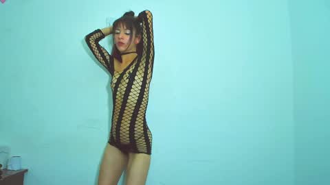 Snapshot of tatis_blux chatting on 01-14-25, 04:50 Tatiana  online show from 01-14-25, 04:50