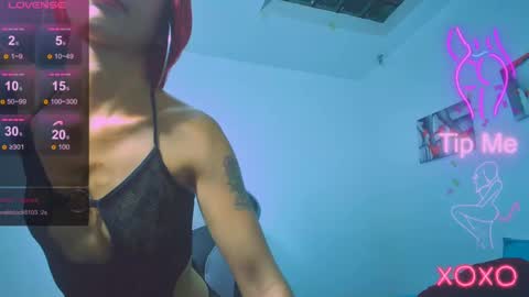 Snapshot of tatis_blux chatting on 02-21-25, 06:48 Tatiana  online show from 02-21-25, 06:48