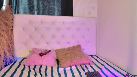 tatix online show from 04-18-26, 07:58