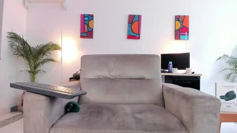 Snapshot of tatokat chatting on 12-27-24, 02:22 Twitter TatoKatx online show from 12-27-24, 02:22