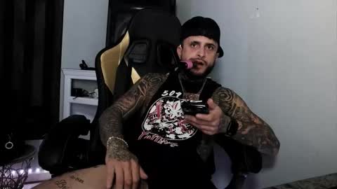 Snapshot of tatted_daddy69 chatting on 12-22-25, 03:47 tatted_daddy69 online show from 12-22-25, 03:47
