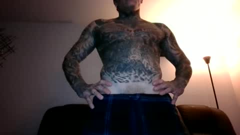 Snapshot of tatteddaddy9000 chatting on 10-01-25, 05:24 D-Man online show from 10-01-25, 05:24