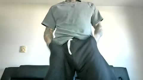 Snapshot of tatteddaddy9000 chatting on 10-28-25, 02:42 D-Man online show from 10-28-25, 02:42