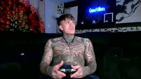 Snapshot of tatteddaddy9000 chatting on 01-14-26, 12:49 D-Man online show from 01-14-26, 12:49