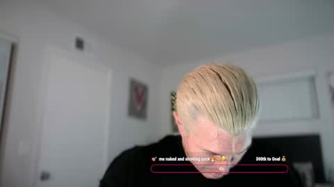 Snapshot of tattednblonde chatting on 06-10-26, 10:03 tattednblonde online show from 06-10-26, 10:03