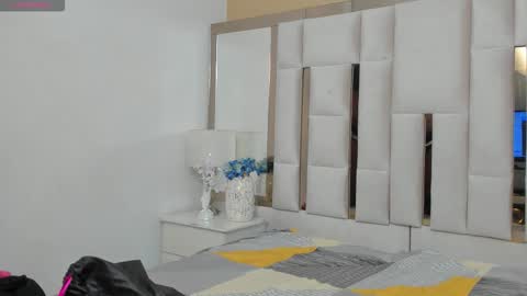 Snapshot of tattibelll chatting on 11-27-25, 11:56 TattiBell online show from 11-27-25, 11:56