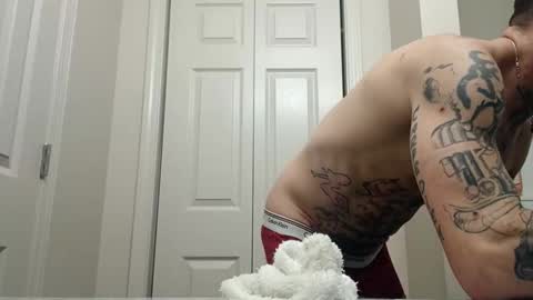 Snapshot of tattoo3333 chatting on 11-05-25, 09:59 tattoo3333 online show from 11-05-25, 09:59