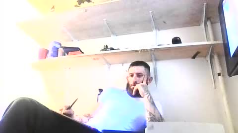 Snapshot of tattoo3333 chatting on 11-18-25, 12:20 tattoo3333 online show from 11-18-25, 12:20