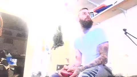 Snapshot of tattoo3333 chatting on 11-24-25, 04:18 tattoo3333 online show from 11-24-25, 04:18