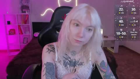 tattoo_artbaby online show from 04-21-26, 01:18