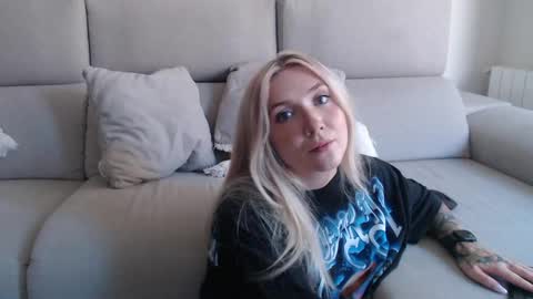 tattoobbgirl online show from 09-17-25, 11:56