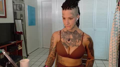 Snapshot of tattooed_natalia chatting on 02-24-26, 02:15 Natalia 3 online show from 02-24-26, 02:15