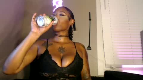 Snapshot of tattooedangelxx chatting on 06-19-26, 02:38 nyxxx online show from 06-19-26, 02:38
