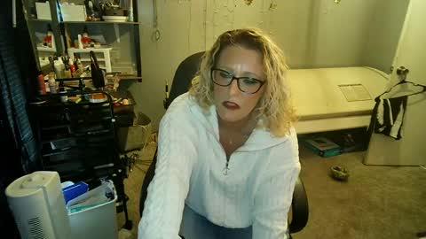 Lisa Lovely online show from 02-13-25, 06:16