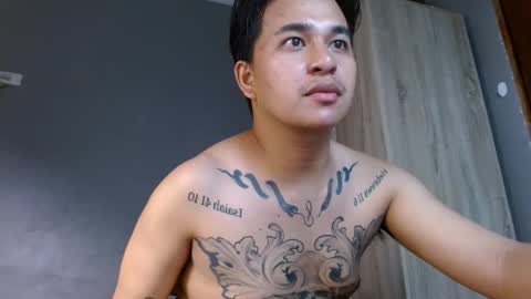 Snapshot of tattooguy1209 chatting on 11-16-25, 02:28 zareen online show from 11-16-25, 02:28