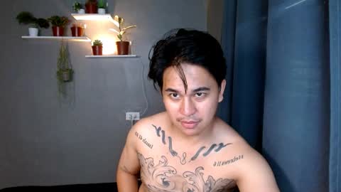 Snapshot of tattooguy1209 chatting on 12-05-25, 03:26 zareen online show from 12-05-25, 03:26